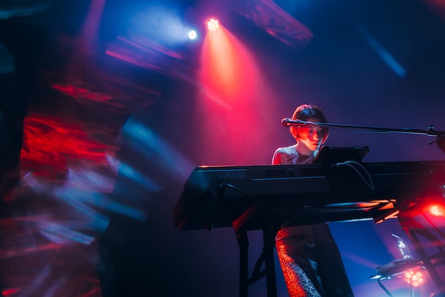 日食なつこ、現時点での集大成と止まらない開拓心　“銀化”を体現したツアー『玉兎 “GYOKU-TO”』最終公演を観ての画像1-1