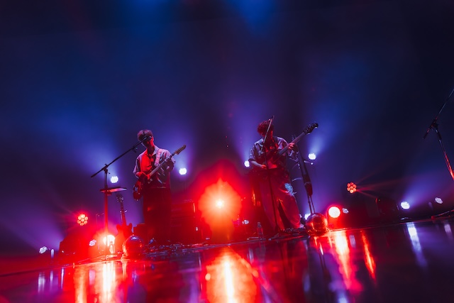 日食なつこ、現時点での集大成と止まらない開拓心　“銀化”を体現したツアー『玉兎 “GYOKU-TO”』最終公演を観ての画像1-2