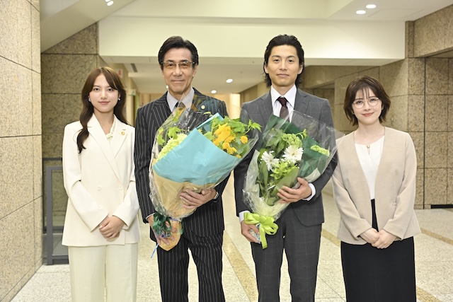 （左から）清原果耶、岸谷五朗、宮崎秋人、宮澤エマ