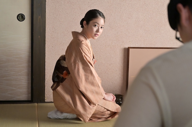 『あんぱん』第114話、手嶌治虫が柳井家にの画像