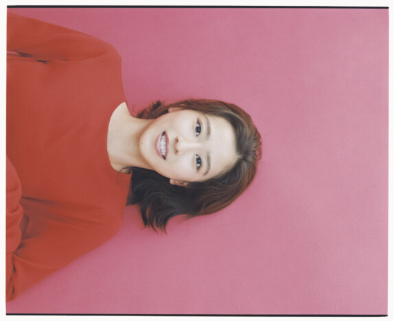 黒島結菜『CREA』2025年秋号表紙に