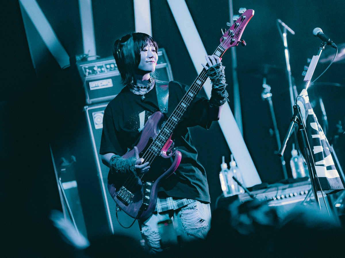 NEK!ライブ写真(撮影=Seijiro Nishimi)