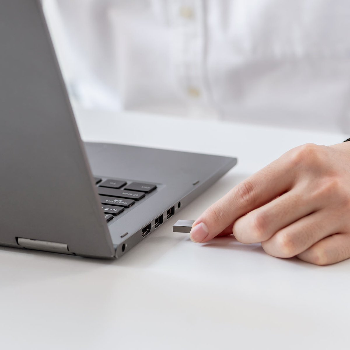 サンワダイレクトから発売されたAIボイスライター『600-AIUSB』