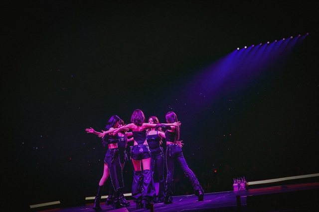 LE SSERAFIM　北米ツアーニューアーク公演より