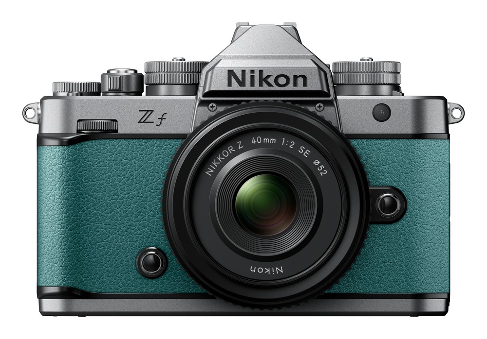『ニコン Z f』に待望の新色シルバーが登場の画像