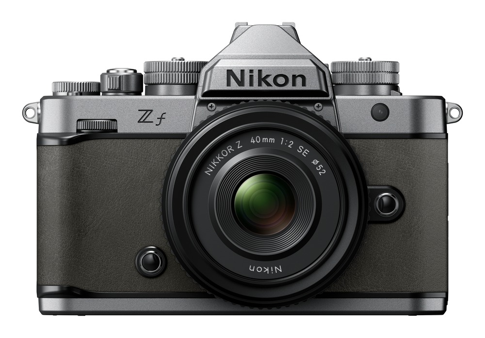 『ニコン Z f』に待望の新色シルバーが登場の画像