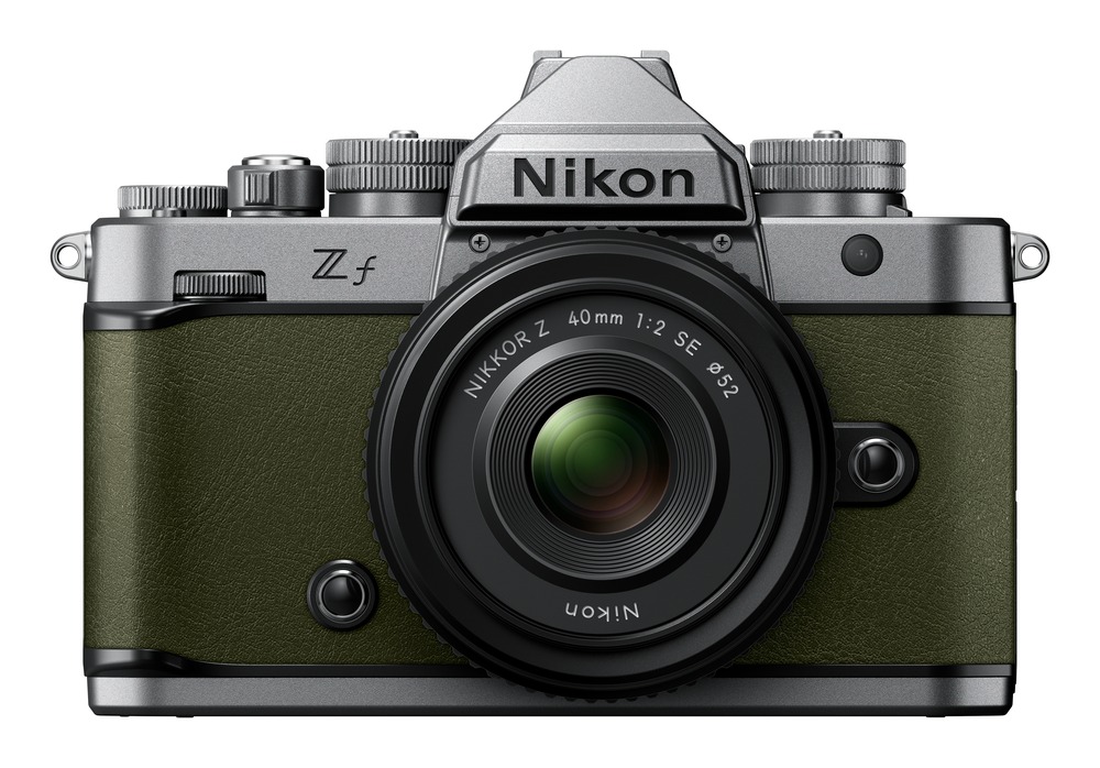 『ニコン Z f』に待望の新色シルバーが登場の画像