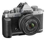 『ニコン Z f』に待望の新色シルバーが登場の画像