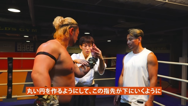 合気道の技を教わる魔裟斗