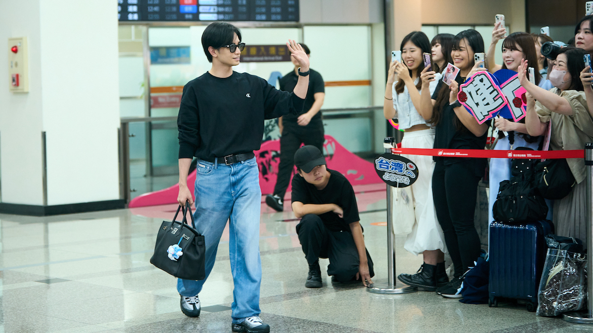 空港での中島健人