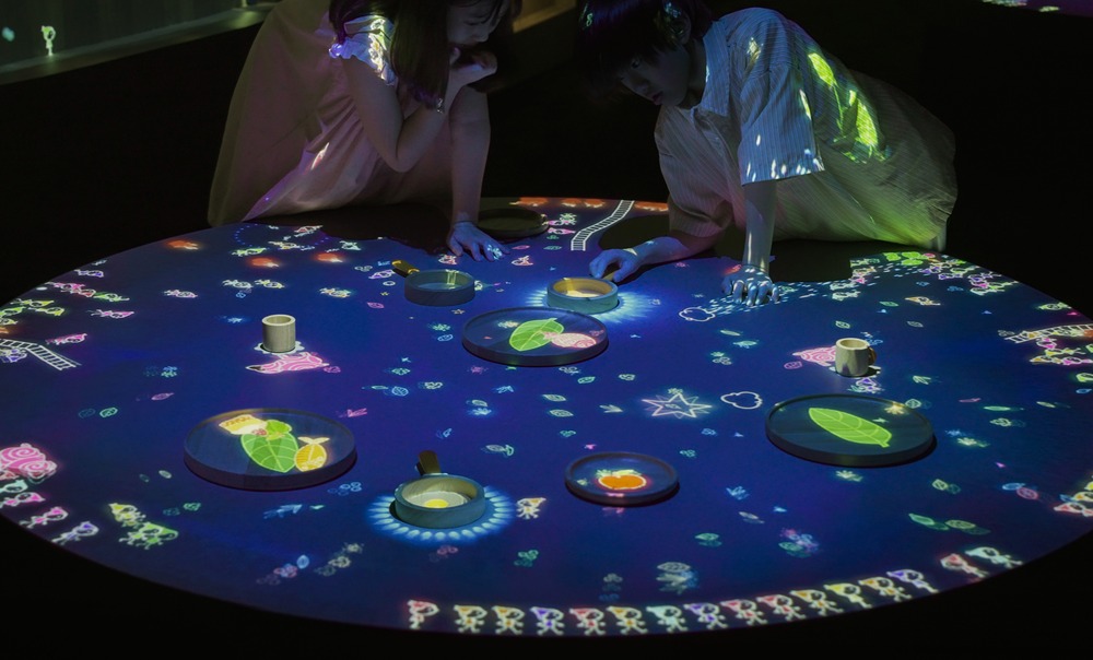 こびとが住まうテーブル