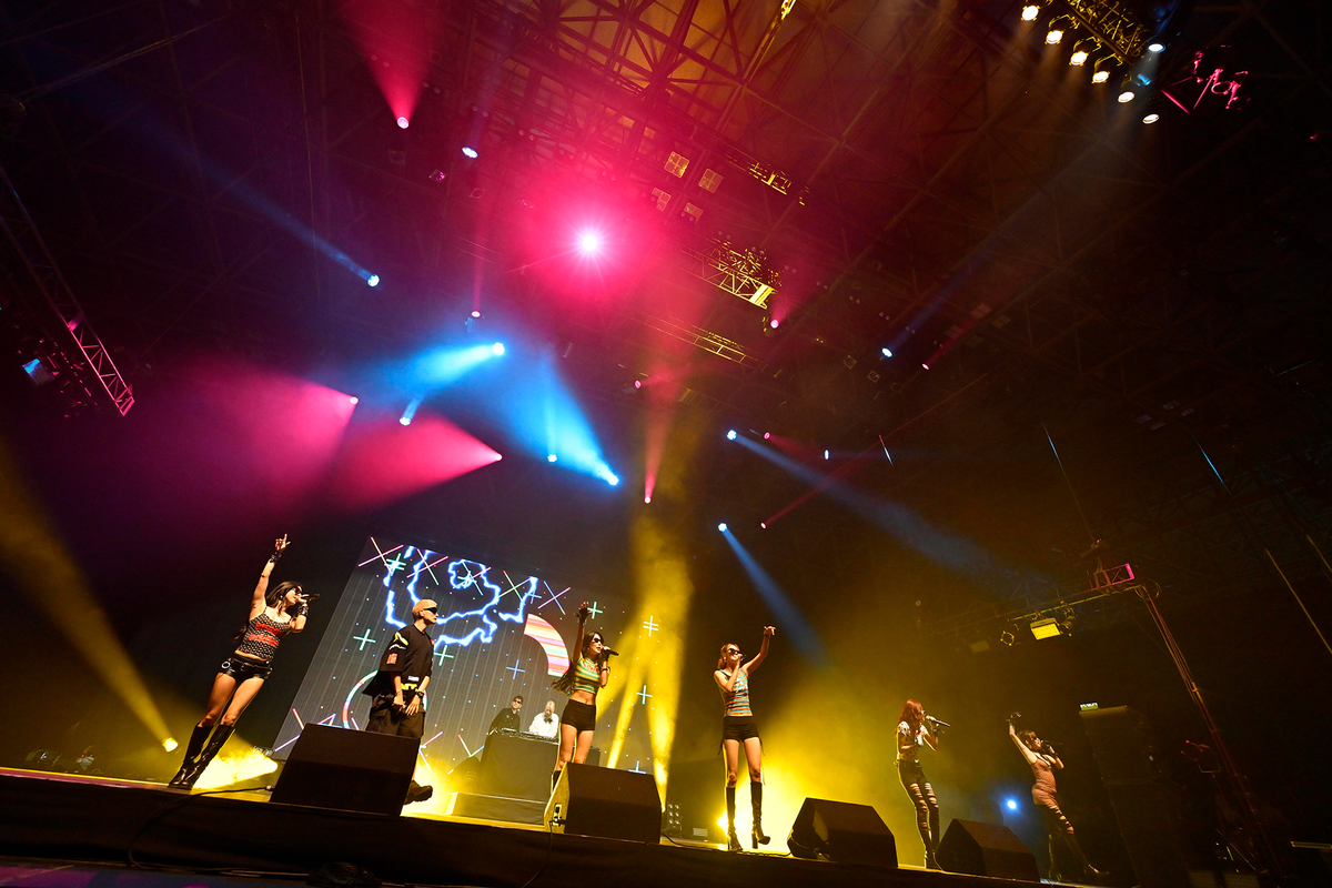 世界で愛されるf5veを目指しての画像