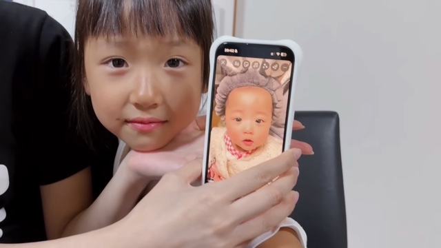 15歳差姉妹の食事風景