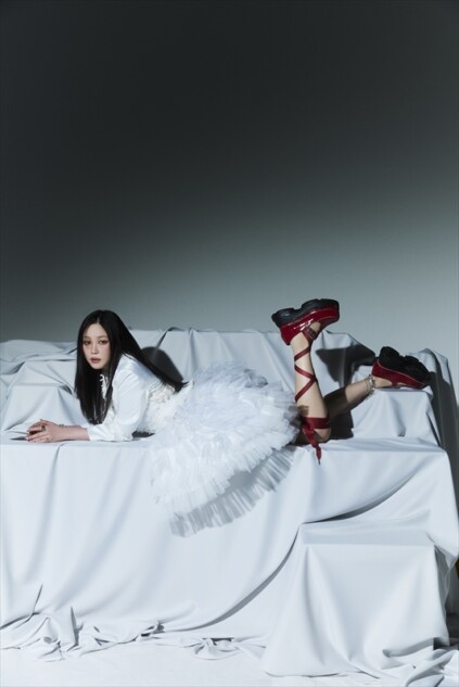 鷲尾伶菜 クッション 1/19(日) 鷲尾伶菜 BIRTHDAY PARTY2025 グッズラインナップ公開