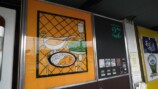 『中古タイヤ市場 相模原店』のレトロ自販機コーナーの裏側