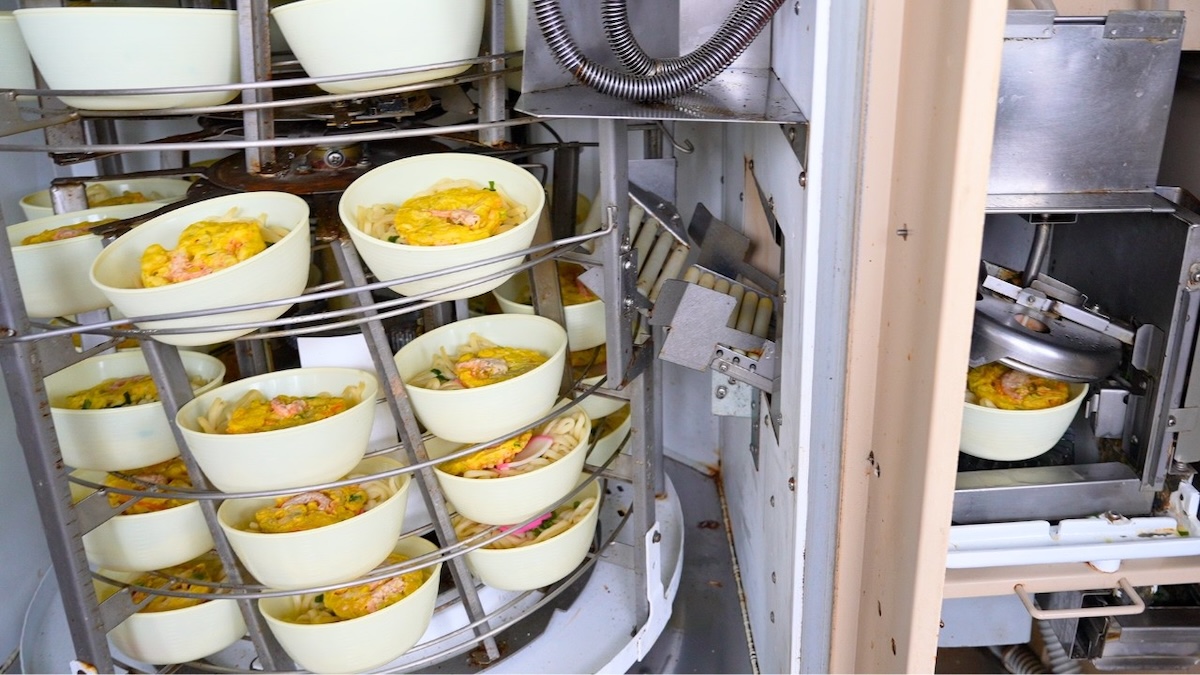 レトロ自販機の裏側を捉えた動画に海外反響