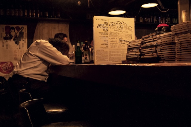 日本のジャズ喫茶を撮った写真集が発売の画像