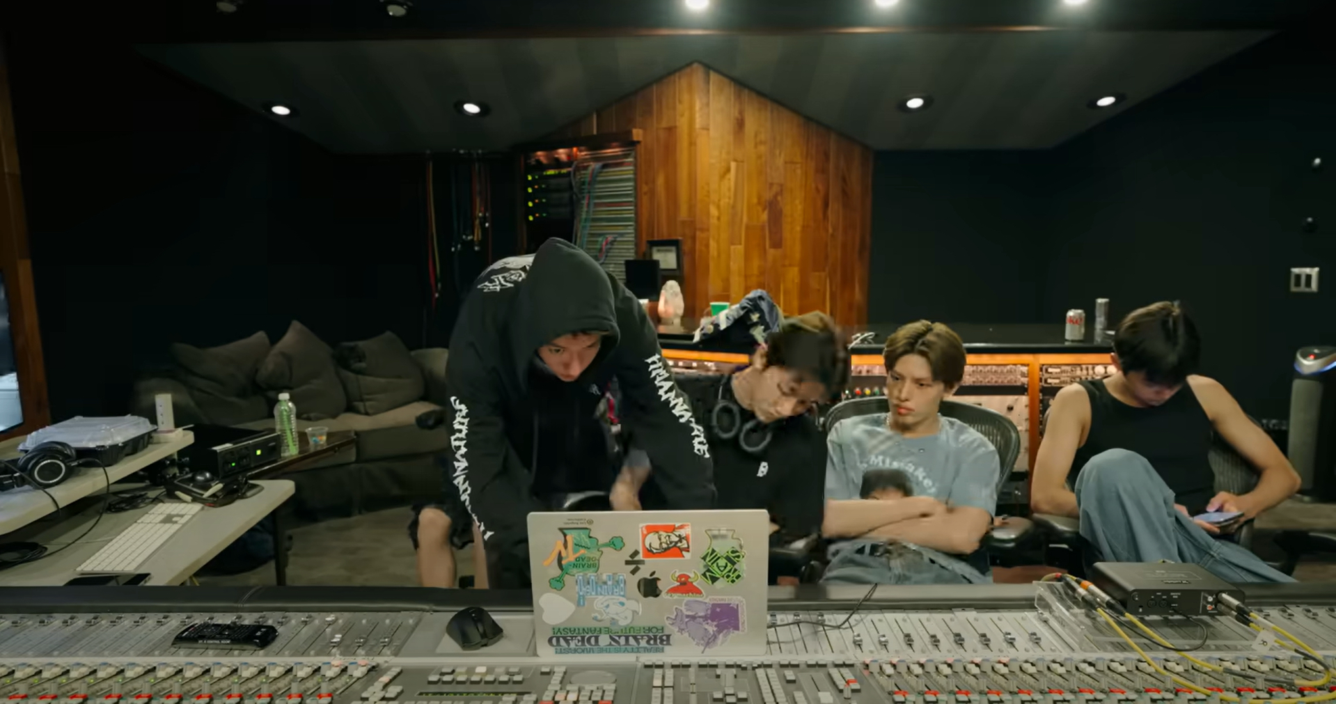 CORTIS (P)&(C) BIGHIT MUSIC