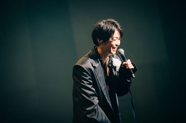 『KAZUYA KAMENASHI -TALK to ME-』より／Photo by 垂水佳菜
