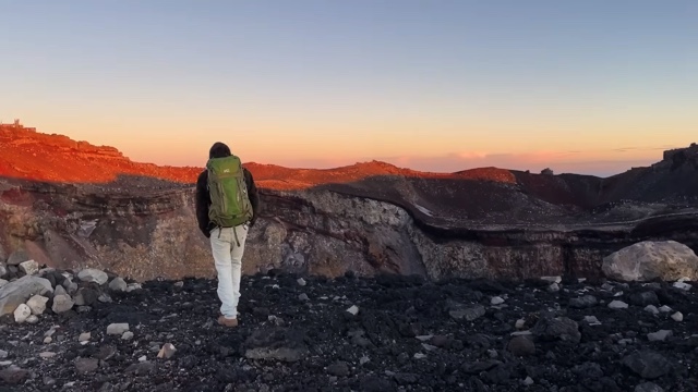 旅系YouTuberが公開した富士山9合目にある山小屋の舞台裏