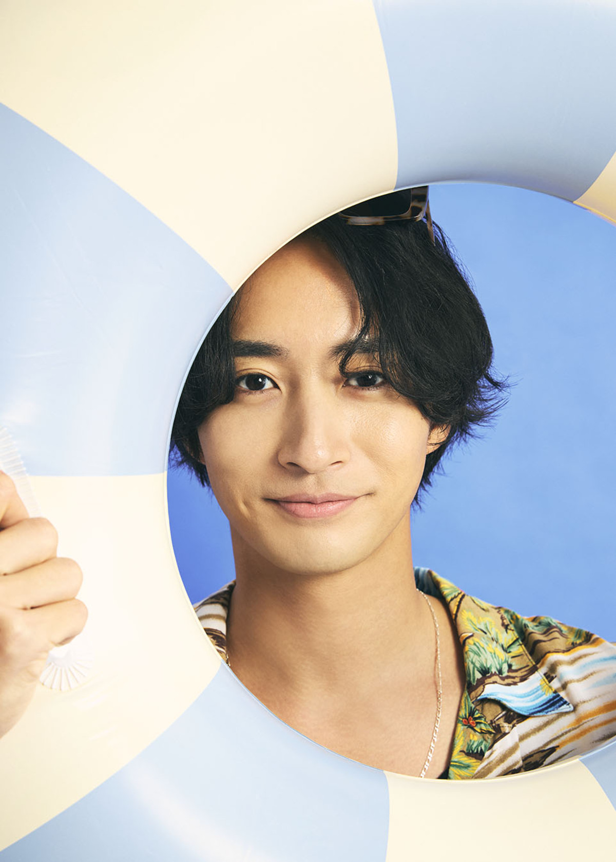 俳優・古屋呂敏、2026年カレンダーが発売の画像