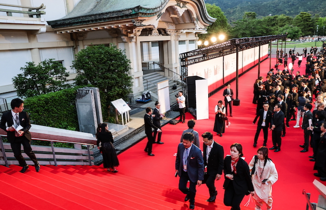 『MUSIC AWARDS JAPAN 2025』レッドカーペットの様子