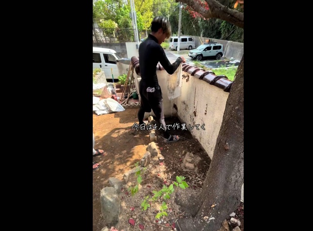 空き家をDIYで改造する高校生たち