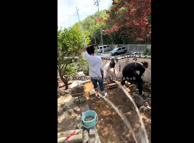 空き家をDIYで改造する高校生たち