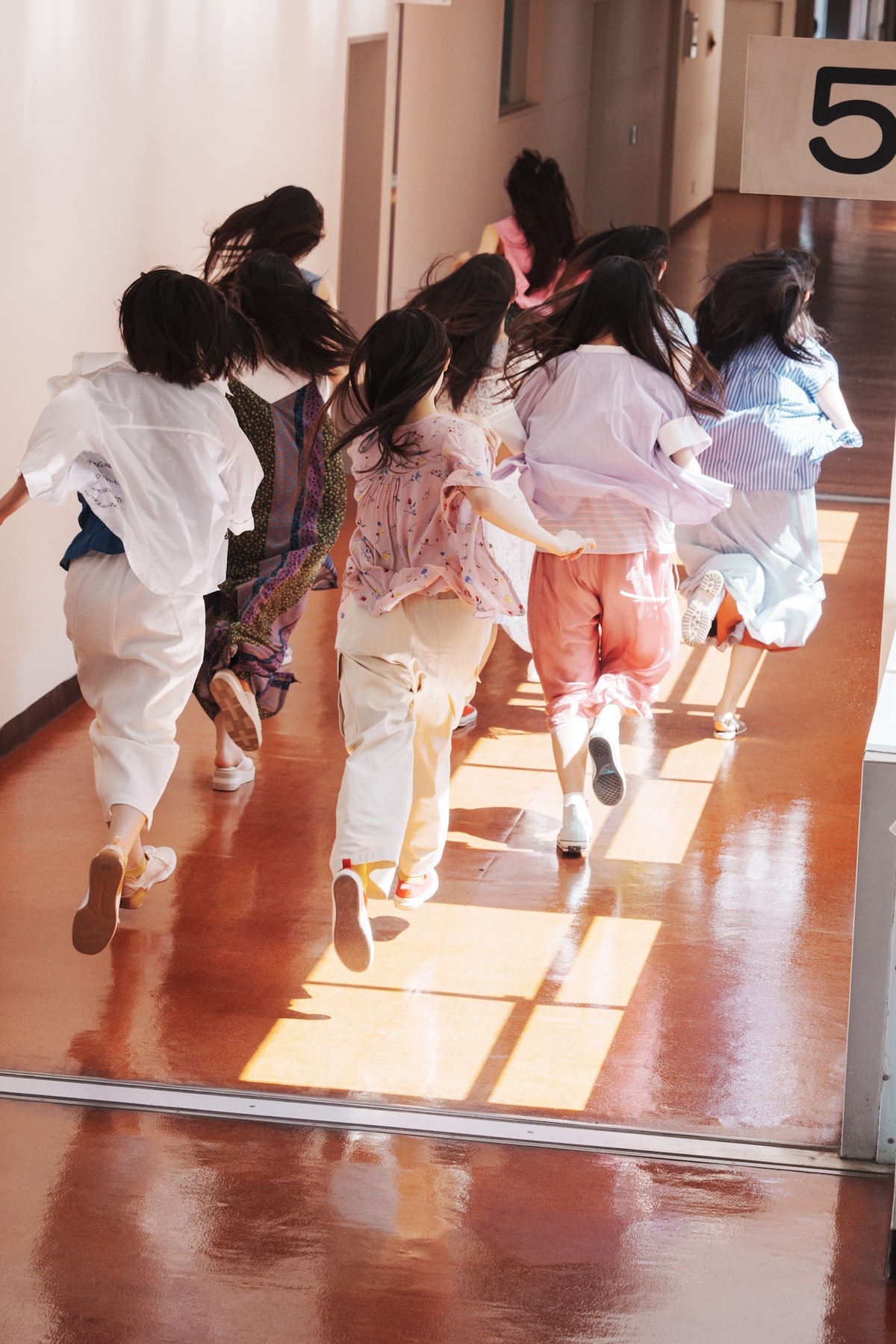 櫻坂46・四期生9名が登場「B.L.T.11月号」の画像