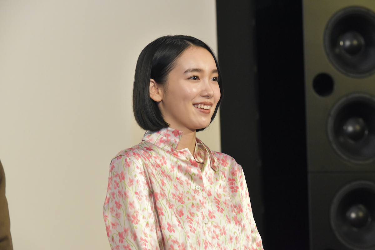 大東駿介＆飯豊まりえ、名犬の芝居を絶賛の画像