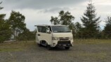 ハイエースで車中泊をするインパルス・板倉