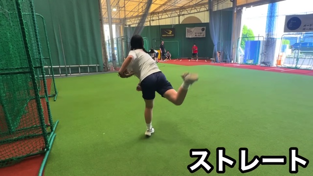 イップスに悩む女子高生ピッチャーの投球