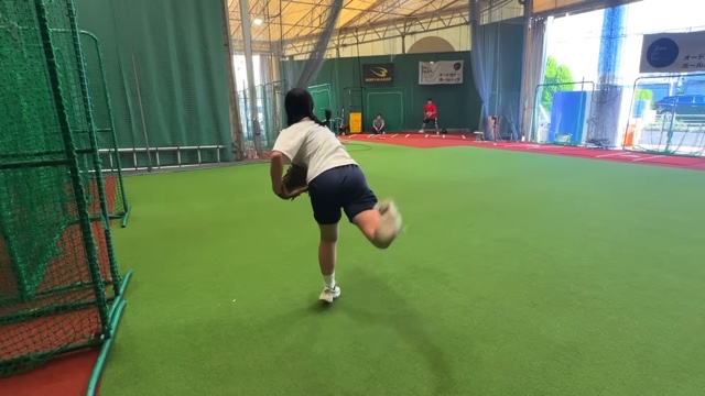 イップスに悩む女子高生ピッチャーの投球