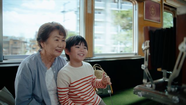 『⾛る阪急写真館』コンセプトムービーより