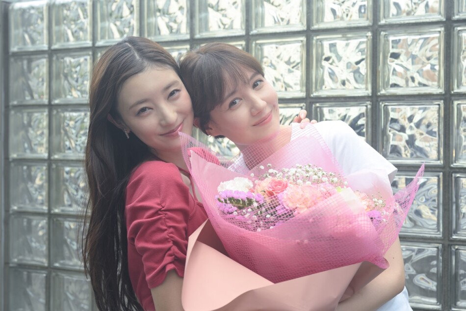 『レプリカ』トリンドル玲奈らクランクアップ