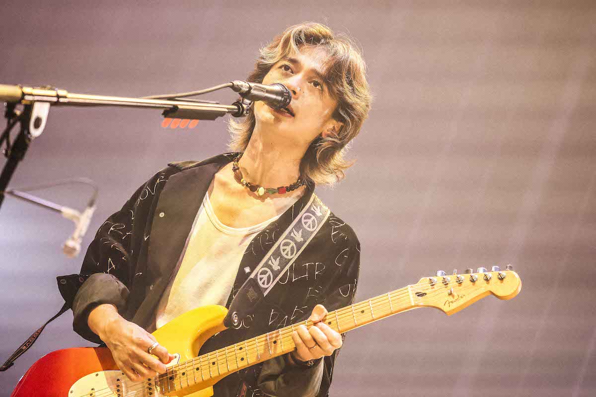 『ONE MAN TOUR “LOVE BUZZ Tour”』（撮影＝森好弘）
