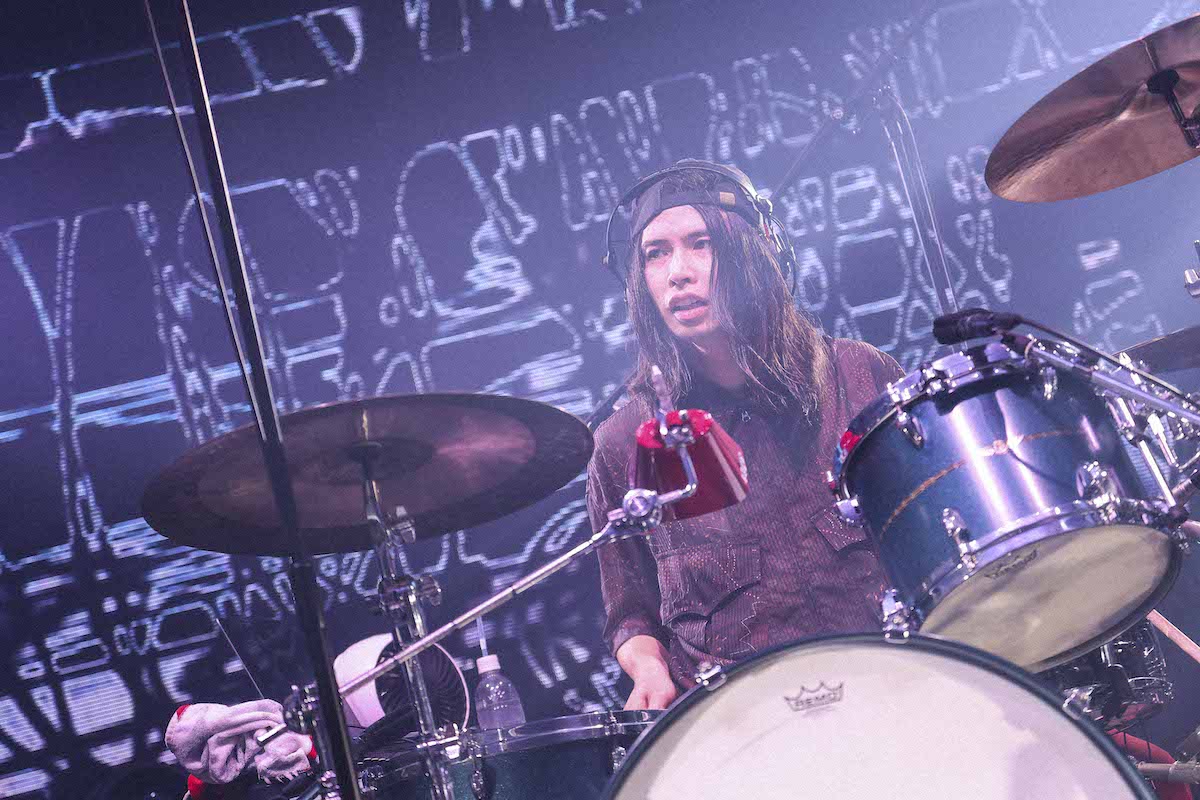 『ONE MAN TOUR “LOVE BUZZ Tour”』（撮影＝森好弘）