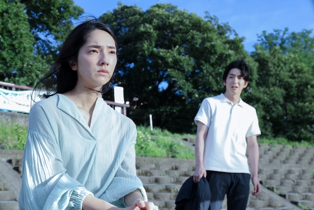 『完全不倫』仁村紗和らクランクアップの画像