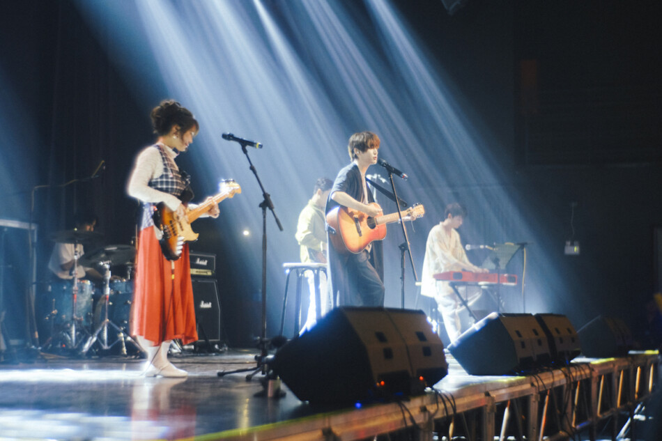 森崎ウィン×向井康二が互いの魅力を語り合う 『（LOVE SONG