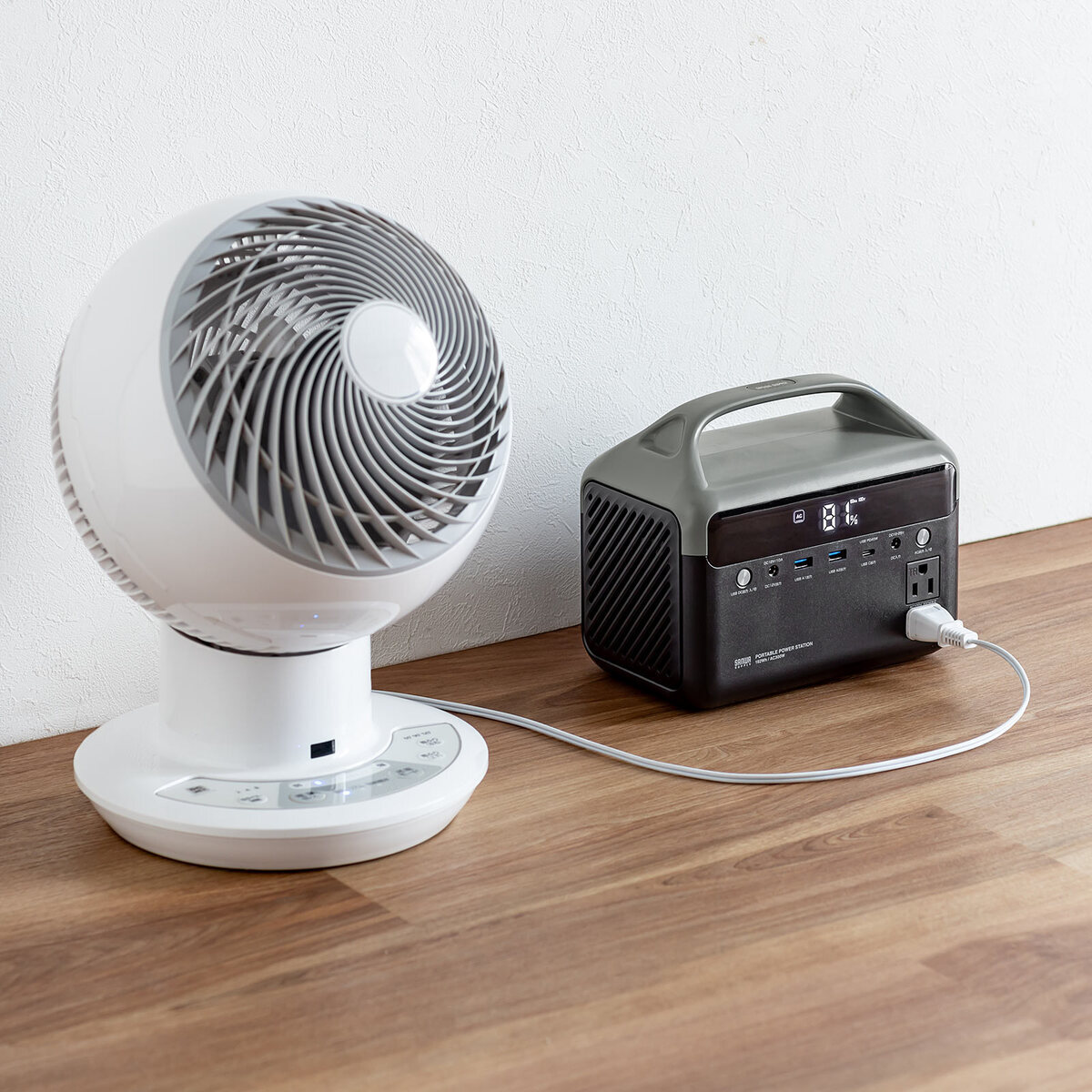 サンワ、片手で持てる「新作ポタ電」の画像