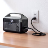 サンワ、片手で持てる「新作ポタ電」の画像