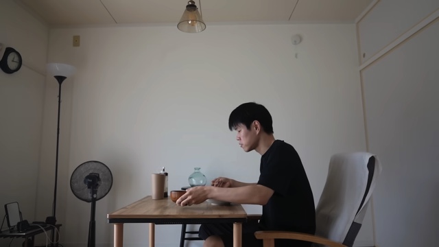 築60年の団地で暮らす40代男性YouTuberの生活