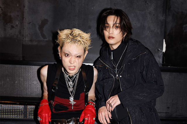 『グラスハート』OVER CHROME　アーティスト写真