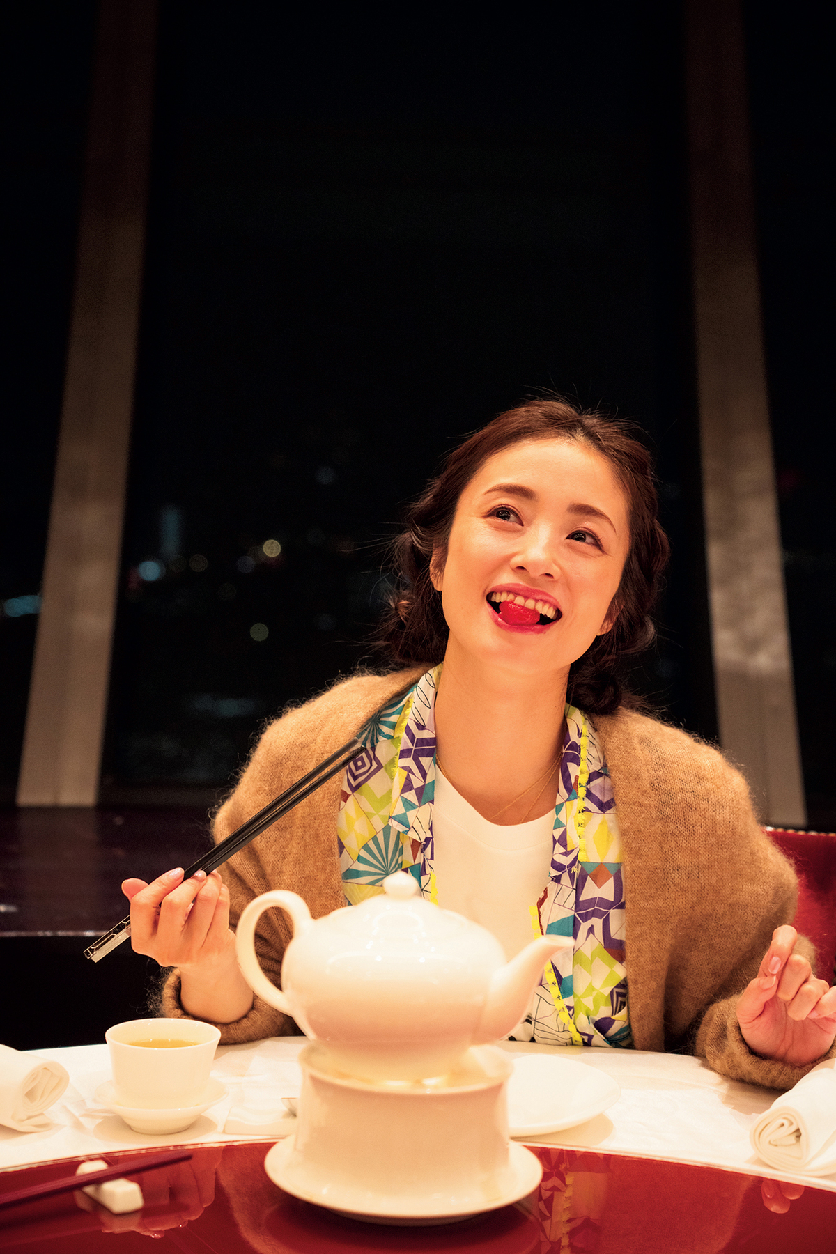 上戸彩15年ぶりの写真集デジタル限定特別版の画像