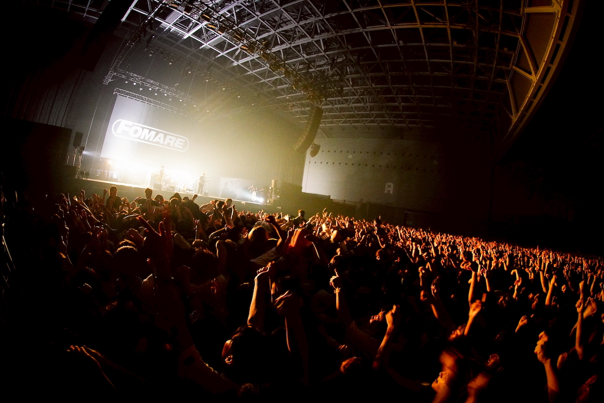 FOMARE『FOMARE 10周年記念無料LIVE “愛する人、場所”』の様子