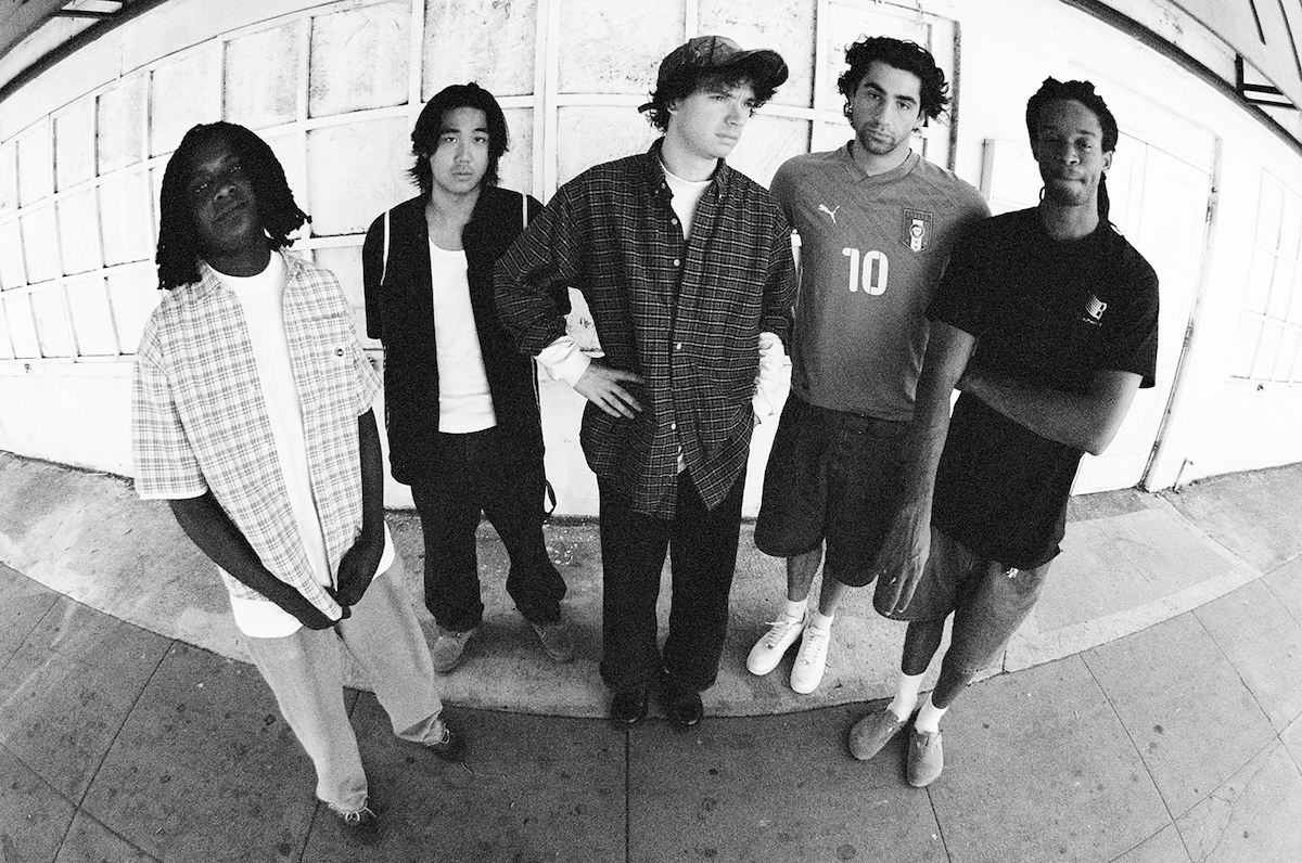 WHATMORE、新曲「jenny’s」リリース