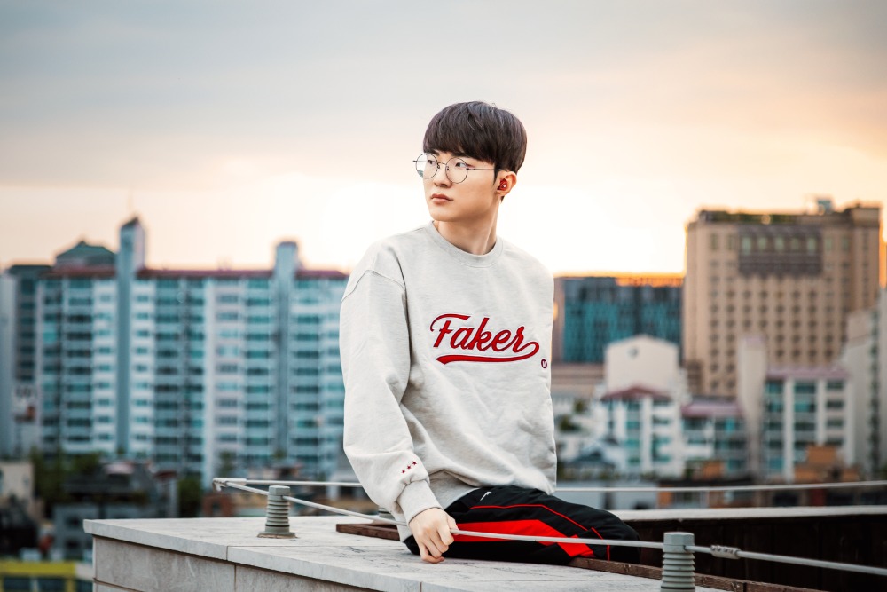 イヤホン『Arctis GameBuds』限定色販売の画像