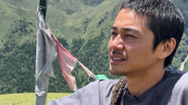 『世界の果てに、くるま置いてきた』2話