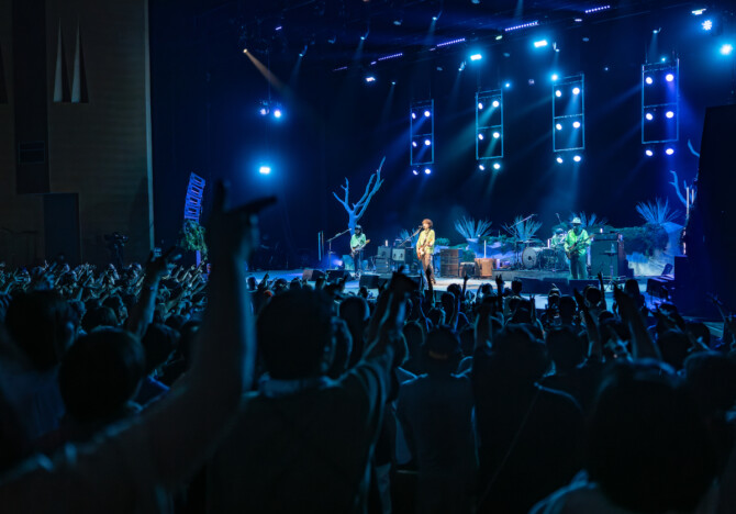 ピーベリー鞘師里保＆和田彩花 W直筆サインポスター　モーニング娘。アンジュルム ピーベリー鞘師里保＆和田彩花 W直筆サインポスター モーニング