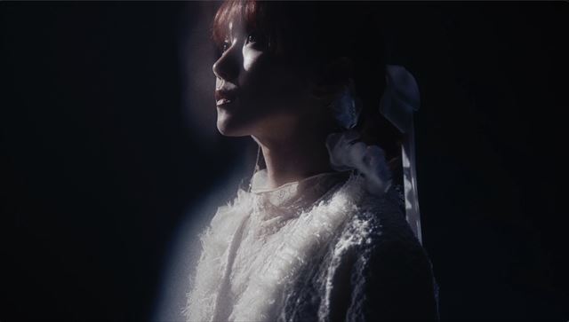 「DON’T CRY」MVより